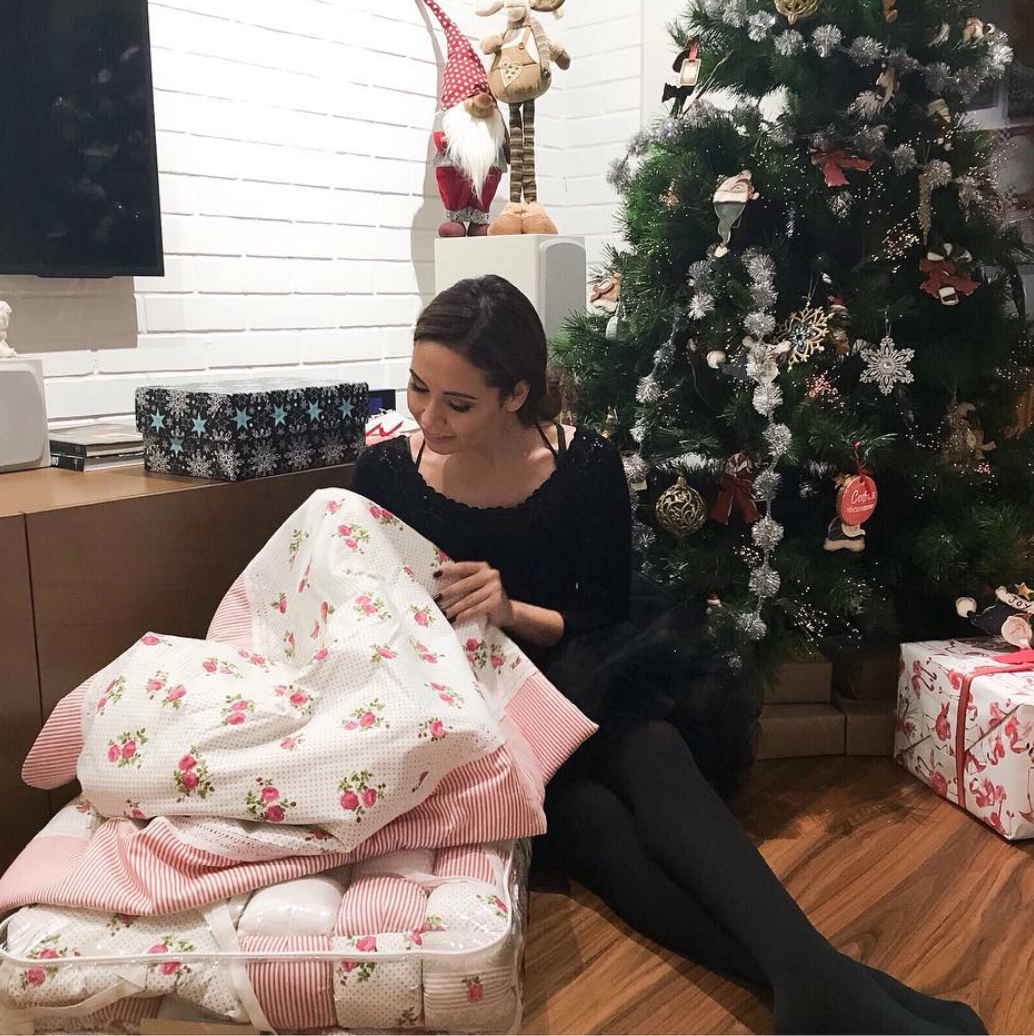 Накануне Нового года получила уютный подарок от друзей ComfortBabyLine
Жаль, одеялко маленькое - самой не укрыться ???? https://t.co/YAr8vAHaMg