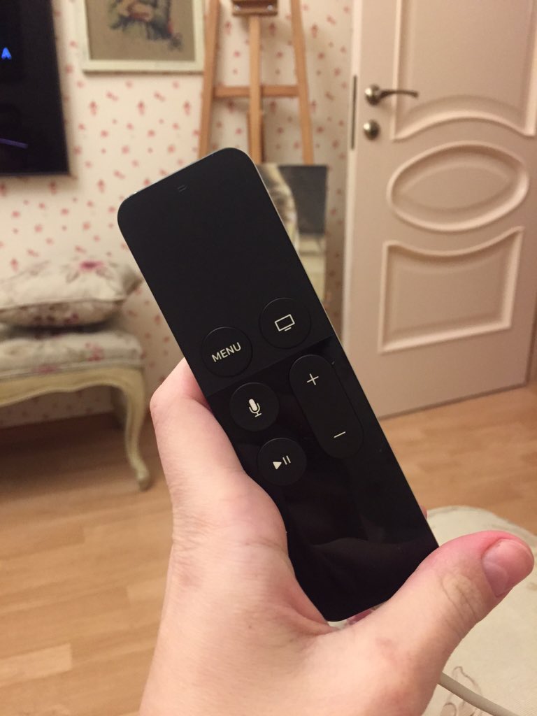 Новый AppleTv просто фантастика!!! А ещё наконец есть приложения и сериальчики @Amediateka смотреть проще❤️ https://t.co/VarONLx4qF