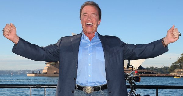 RT @reddit: Redditors Pay It Forward Thanks to Inspiration From Arnold @Schwarzenegger https://t.co/48EwFllRto https://t.co/cI0TBILd6e