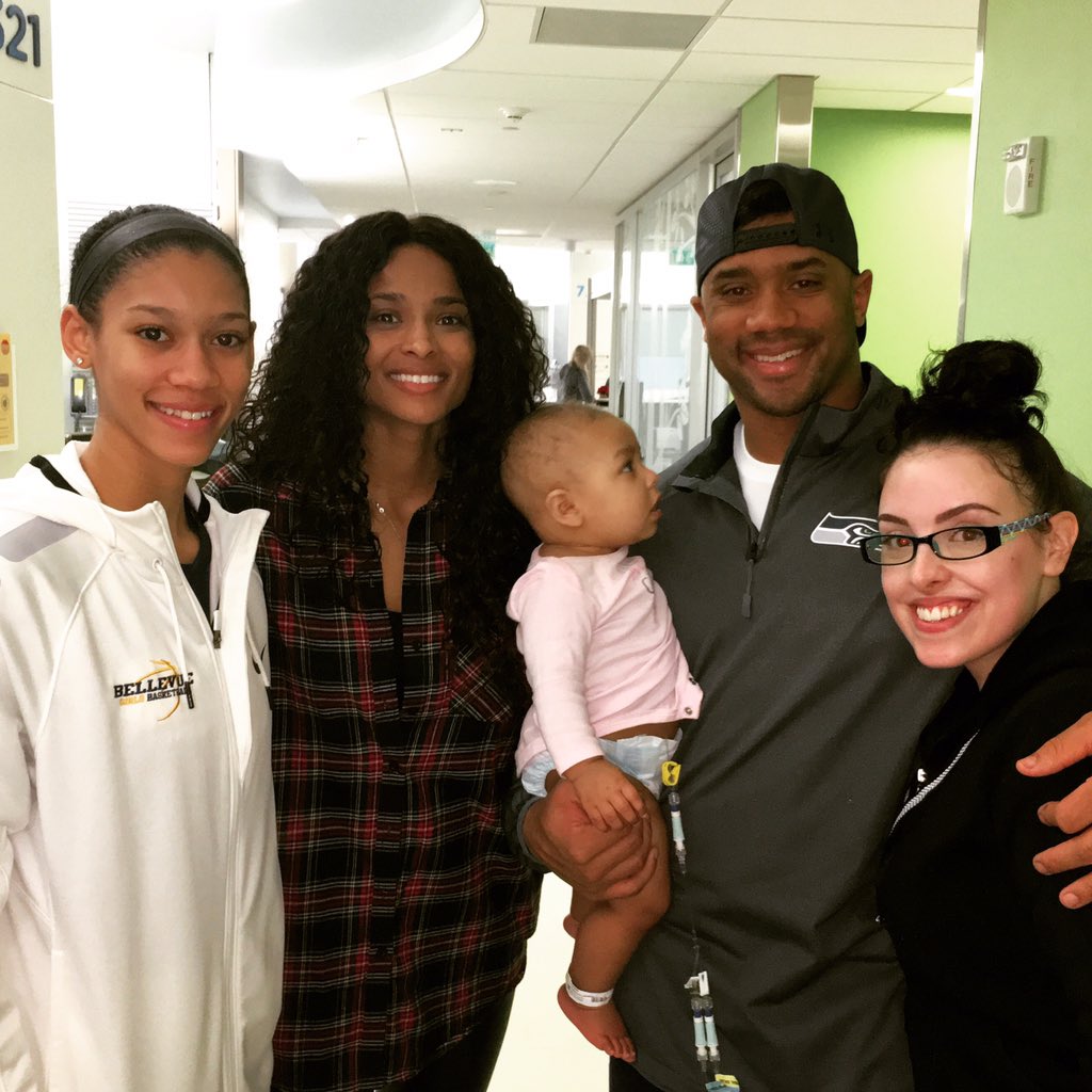 RT @DangeRussWilson: She is still trying to figure out who I am... ???? @SeattleChildren with @Ciara & @iamAnnaWilson3 https://t.co/1O9EIOfENz