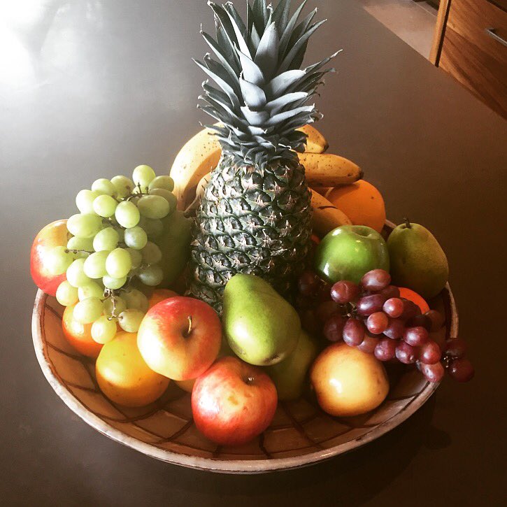 Cheers to a fresh fruit kind of morning ???????? https://t.co/73TMpwC54G https://t.co/ZlxfsBYMZF