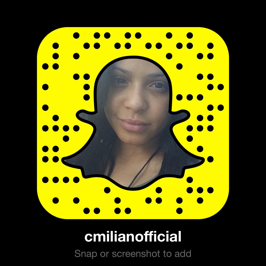 I'll be snappin' all night! Thank you guys for a great 2015 let's do this! @snapchat https://t.co/sHVif083cW