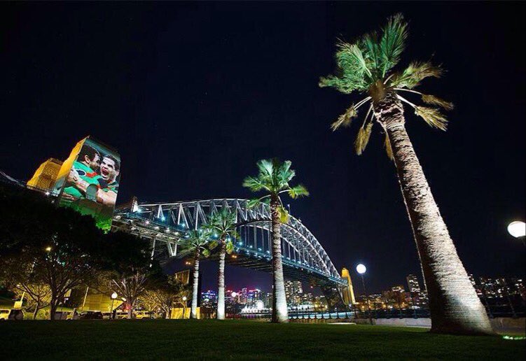 RT @Navlakas: Sydney NYE fireworks were tremendous, but this is still the best our bridge has ever looked... https://t.co/MJlAnr8mbl