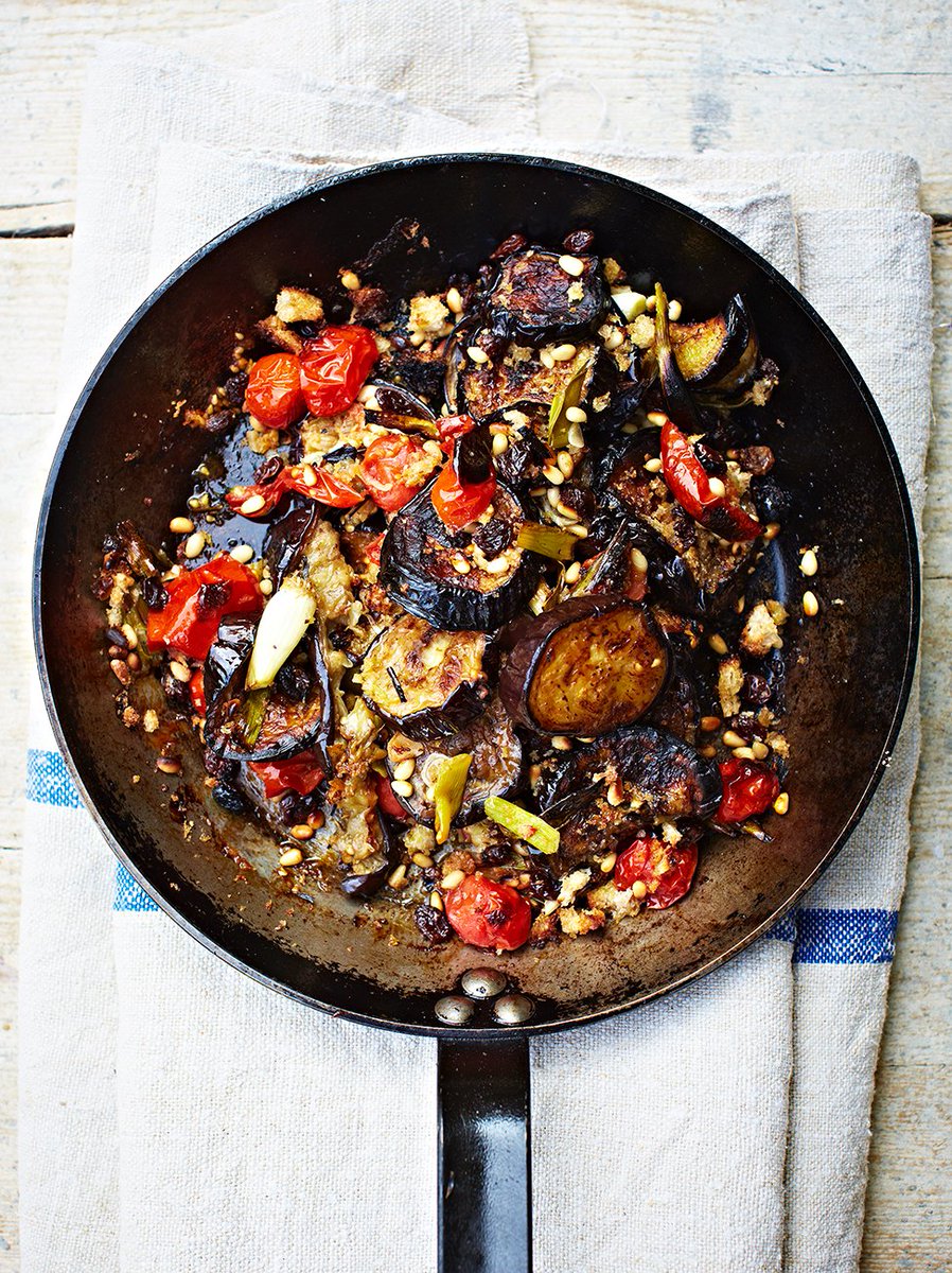 A beautiful #veggie dish for #MeatFreeMonday & #RecipeOfTheDay, aubergine al forno: https://t.co/INSwDuhQR2 ???? https://t.co/NmCxu7AoyD