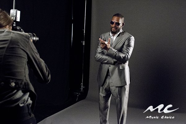 RT @MusicChoice: Happy birthday to the man- @rkelly! https://t.co/fVO6oRACbo https://t.co/1LjL4IHpso