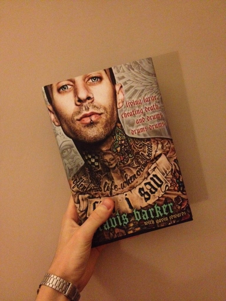 RT @AaronNeilMorris: Literally just sat and read @travisbarker book all evening. Great way to spend a Sunday, can't put it down ???????????????????????? http…
