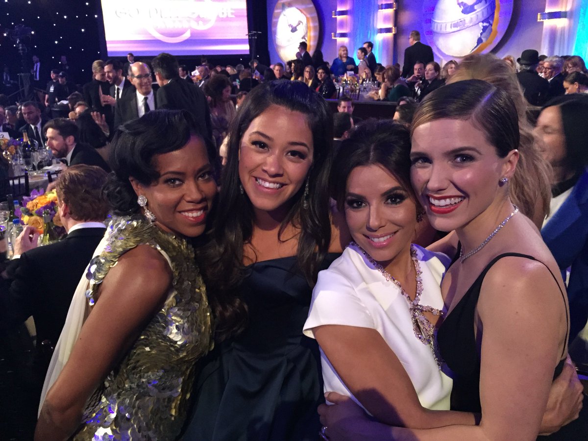 RT @goldenglobes: .@ReginaKing, @HereIsGina, @EvaLongoria, and @SophiaBush are all smiles in the ballroom at the #GoldenGlobes! https://t.c…