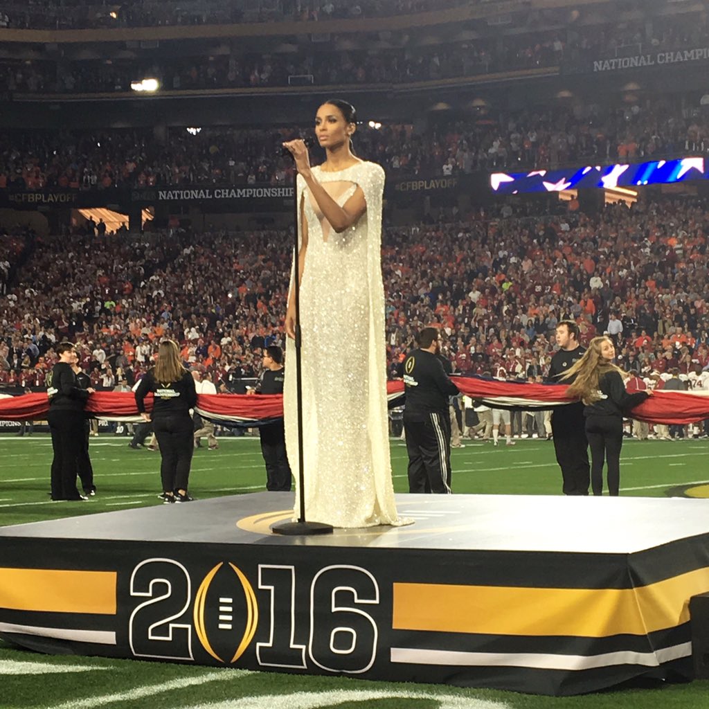 Truly Grateful For This Moment, and To Be A Part Of A Special Night #NationalChampionship 
#BamavsClem
???????? https://t.co/TjWN5Gc5Ad