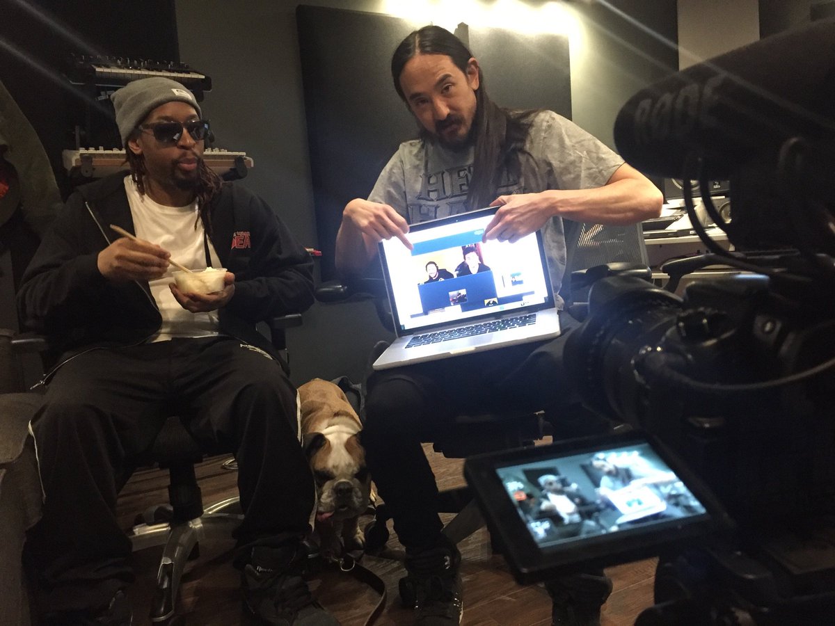 RT @dimmak: Behind the scenes with @SteveAoki, @LilJon, @marnikofficial and @cocodimmakdog. #dimmakstudio #plainwhiterice ???? https://t.co/Yo…