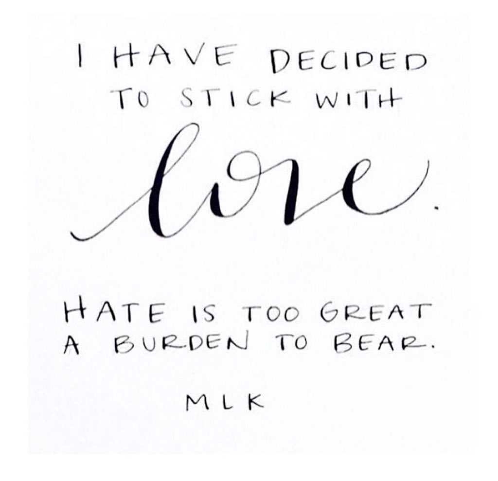 #Ihaveadream 2 live in a world w/o hate. Lets Remember #MartinLutherKingJr's dream 2 live in a world of✌????️& equality https://t.co/V7B0E1dlUF