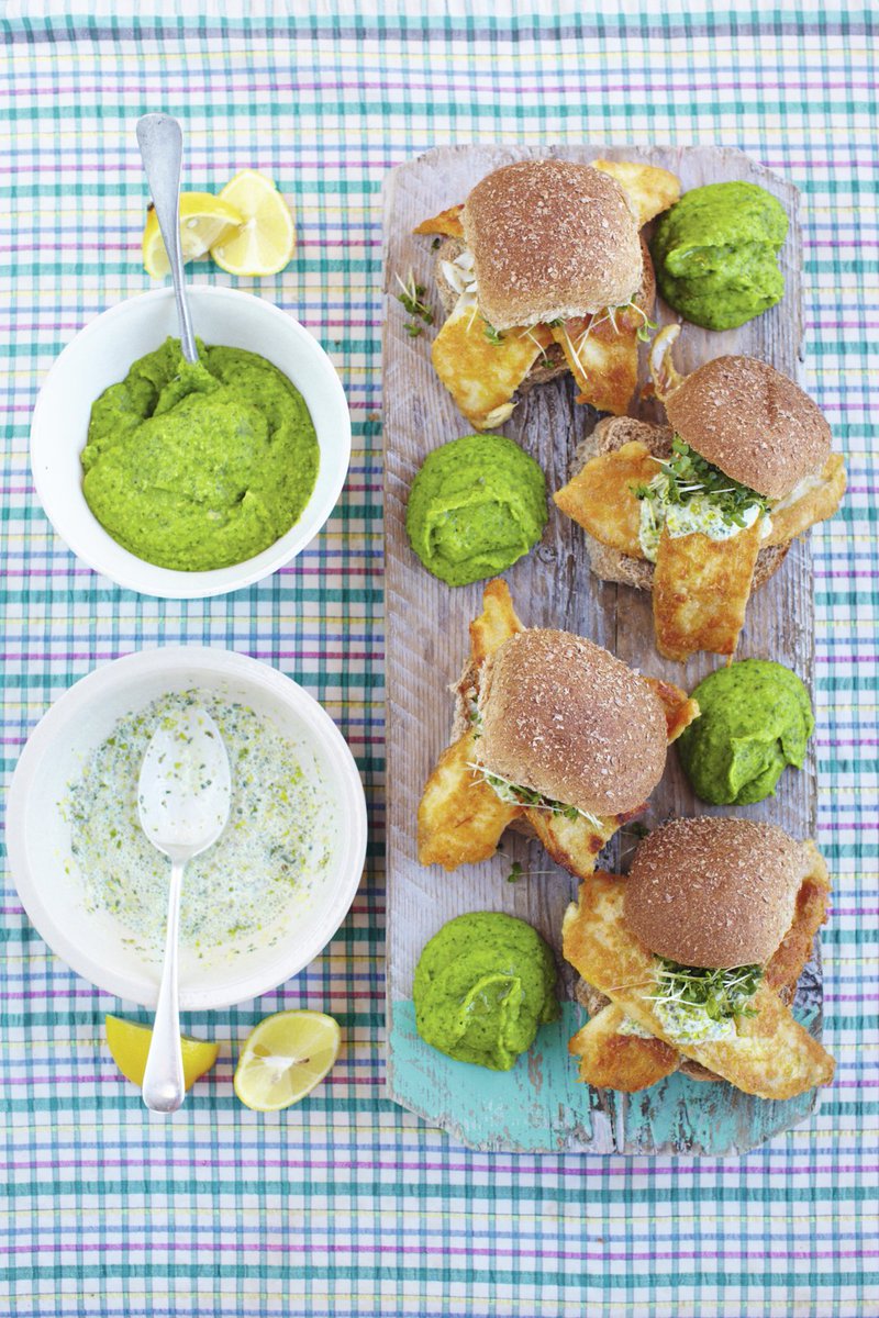 #RecipeOfTheDay - These crispy fish finger sarnies are a little bite of heaven! https://t.co/CDf1ypWOol https://t.co/ITf2nHORmq
