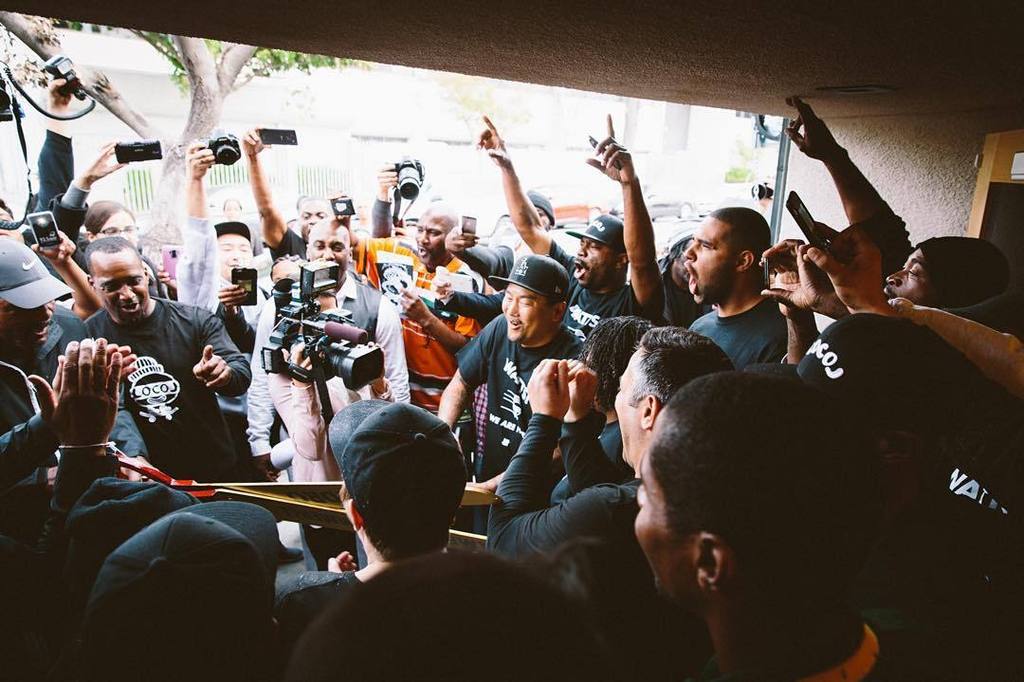 s/o 2 the homies @ridingshotgunla @dcpatterson 4 the openin of @welocol !! thnx 4 spreadin luv 2 the community???????? ????✨ https://t.co/iu1WOwV4Kl