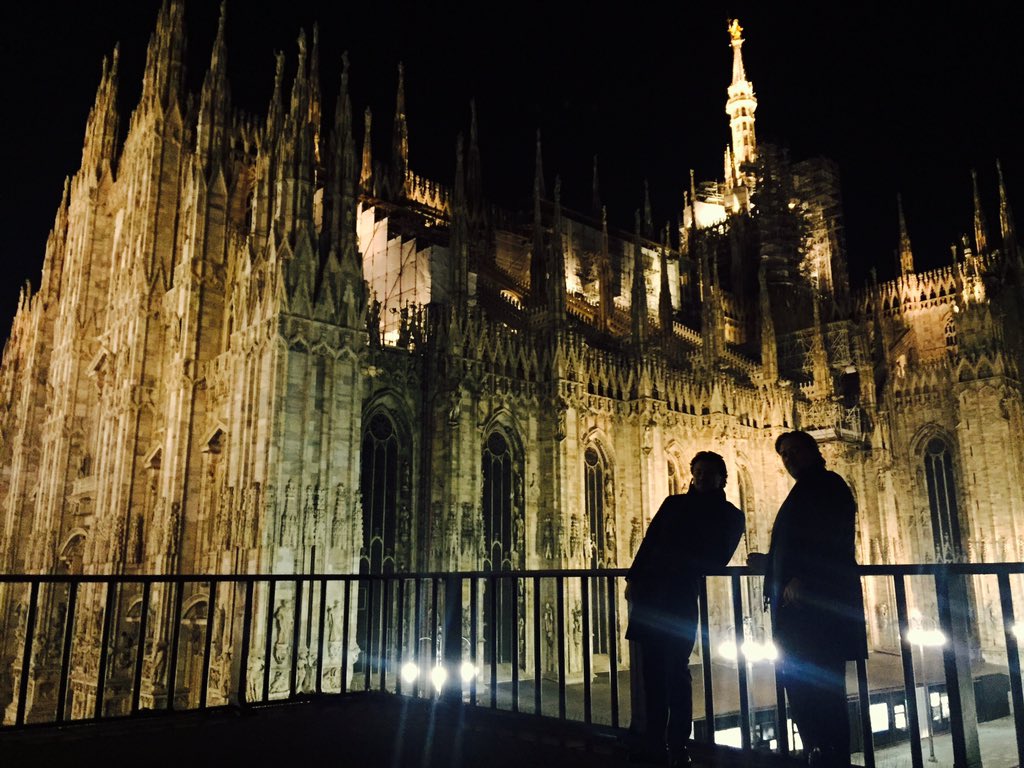 Vittorio Grigolo and I making plans , silhouettes against the Duomo , restaurant novocento https://t.co/ZMwyivtViy