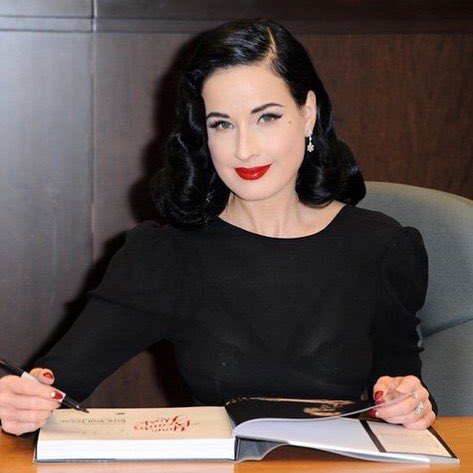 RT @vintageexpo: Feb 13-14th @DitaVonTeese will be a special guest exhibitor selling signed copies of her new book #YourBeautyMark https://…