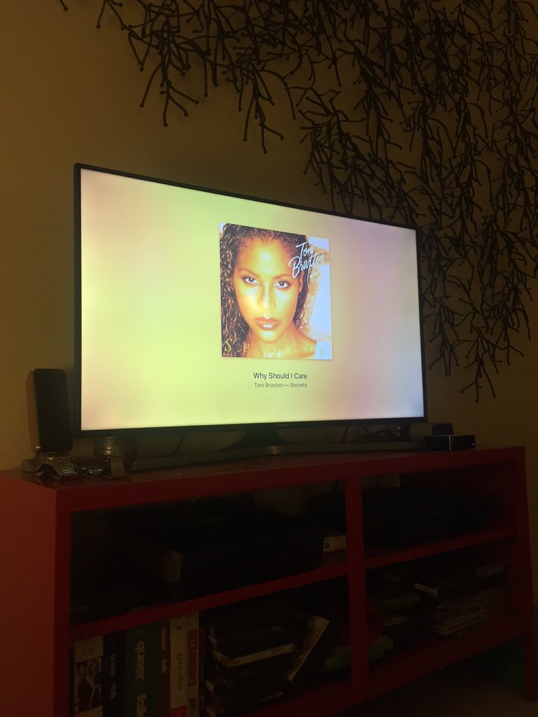 RT @LeModulicious: Listening to the full @tonibraxton discography to get ready for the #UnbreakmyHeart movie tomorrow on @lifetimetv ???????? htt…