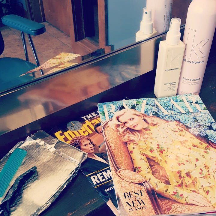 RT @sarahreneeco: #Saturday #vibes here at the salon ???? Been looking forward to this #harpersbazaar issue and it came this morning ???? https:/…