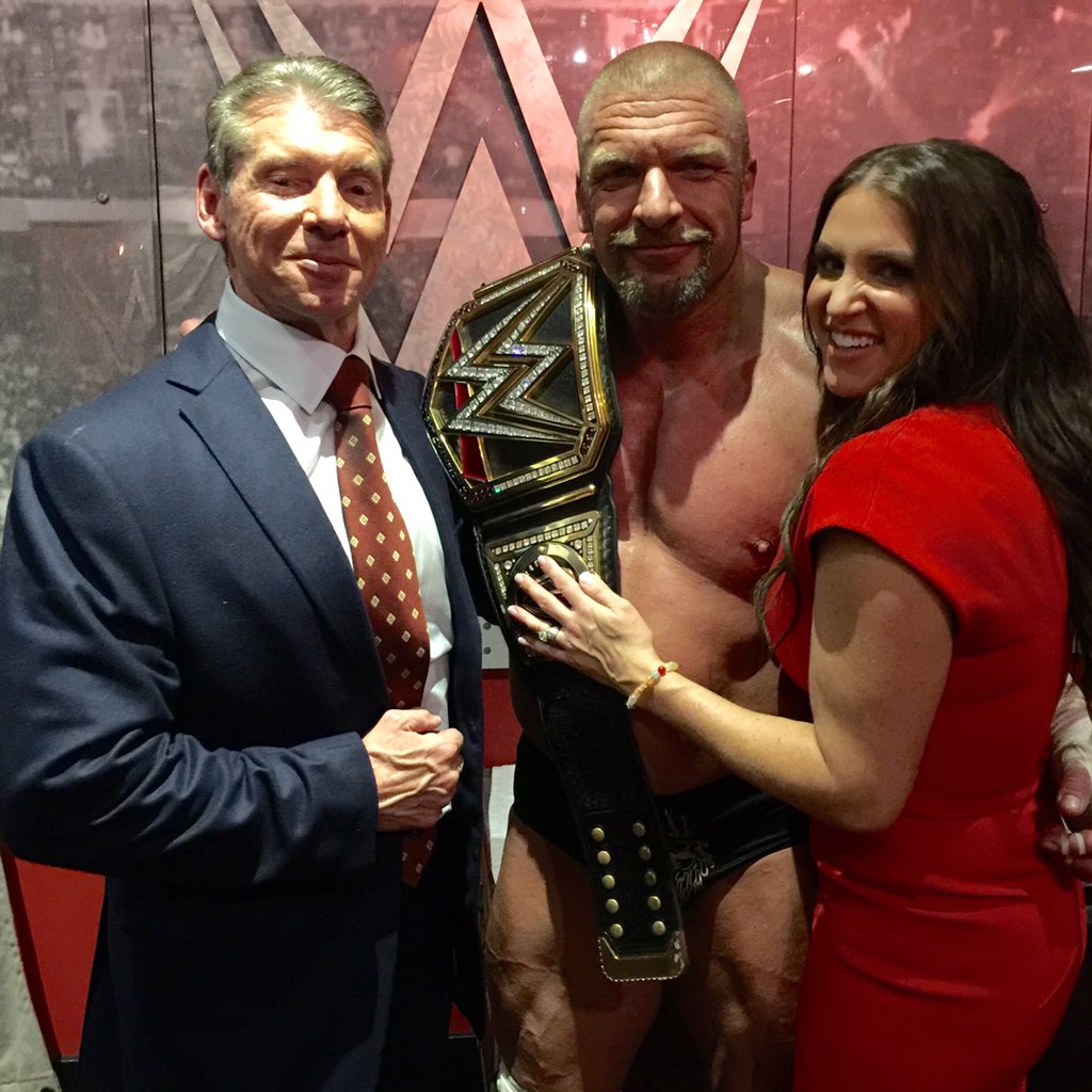 RT @TripleH: Don't cross the boss(es)....

#YesVinceIsOnHisToes @StephMcMahon @VinceMcMahon https://t.co/PEyyzpDmdu