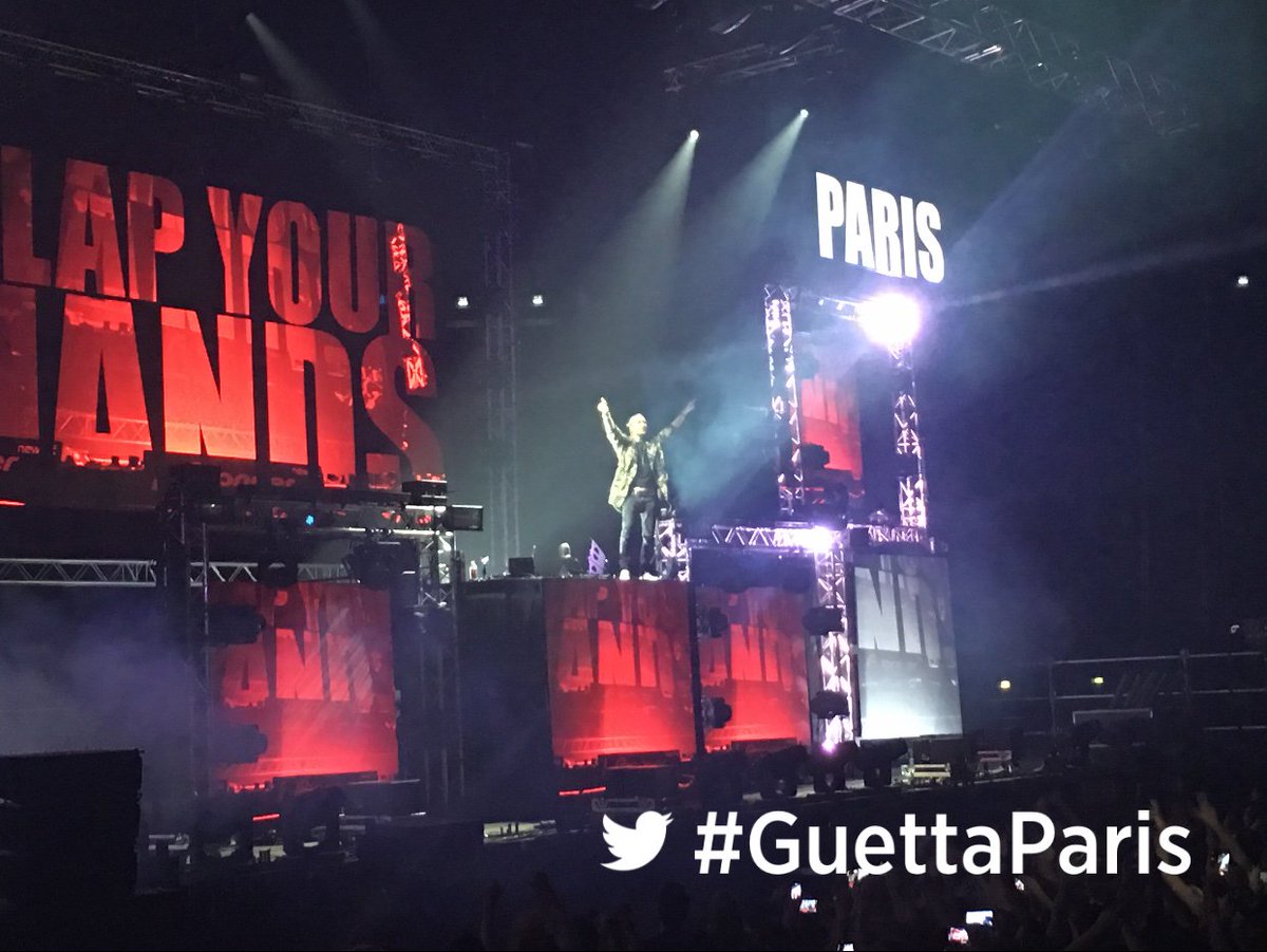 Live from Paris #GuettaParis https://t.co/dS787MvkUx