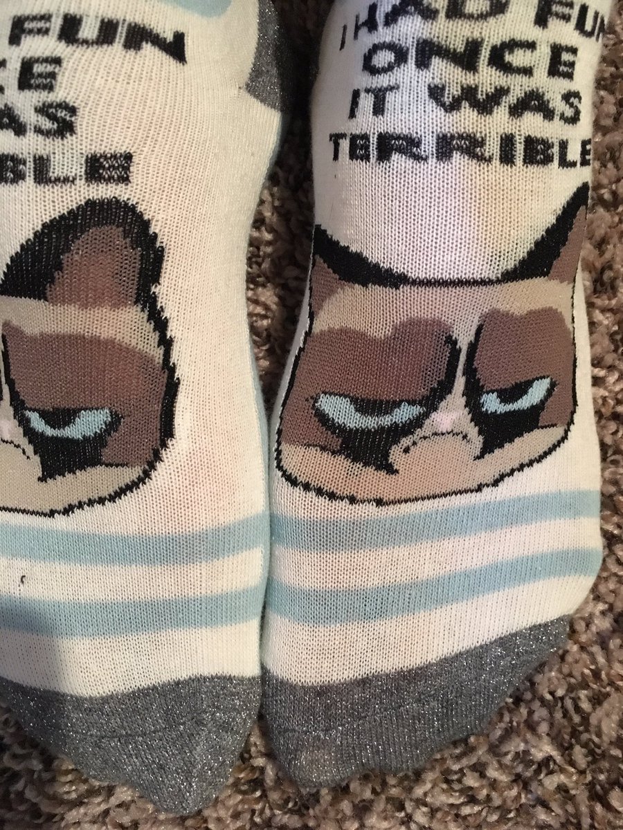 Thank you @DandoisCindy for the #GrumpyCat socks! #MayThe4thBeWithYou! https://t.co/DGAgCfrfRT