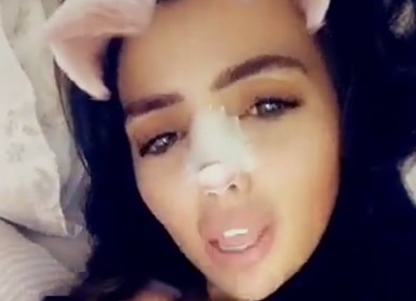 RT @TheSun: Snapchat mistakes Chloe Khan's left breast for a face https://t.co/XCFlCgOe2M https://t.co/8fKTX5NW4P