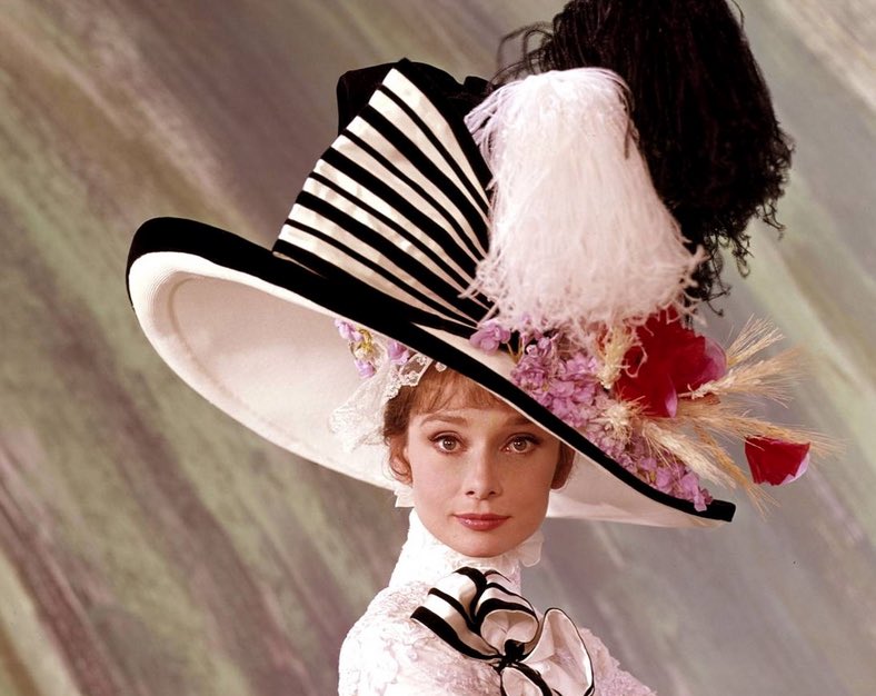 That’s right! It’s the #KentuckyDerby y’all! Who’s ready!? #HatGoals #AudreyHepburn #MyFairLady https://t.co/UYn97dx3Ik