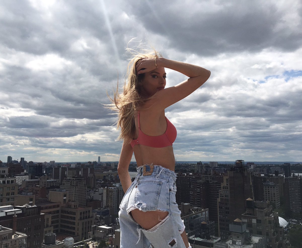 RT @MarthaHunt: Empire State of mind✌️ https://t.co/23GUiAWYiH