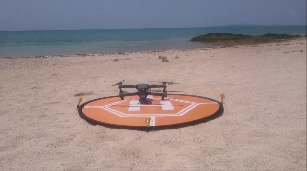 さすがうちのトレーナー!!一発で着陸。#drone#okinawa#dji#mavic#phantom#beach#na さすがうちのトレーナー!!一発で着陸。#drone#okinawa#dji#mavic#phantom#beach#na