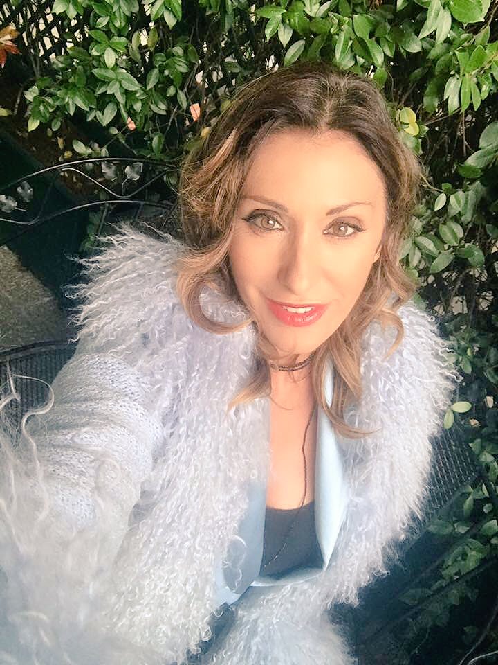 Finally at home!! #homesweethome #sabrinasalerno #italy #me #friends #partytime #picoftheday https://t.co/iSleokrE9L