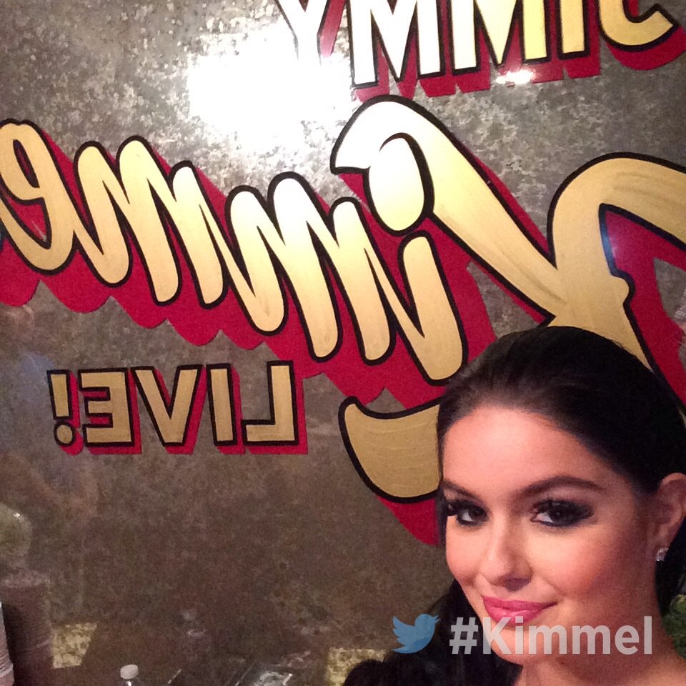 RT @JimmyKimmelLive: Backstage at #Kimmel with @ArielWinter1 #ModernFamily https://t.co/Q75GVQJlGJ