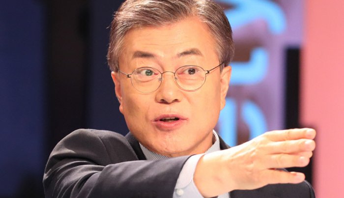 임을 위한 행진곡 국정교과서 제창 지시 폐지 재조사 전환 kyunghyang