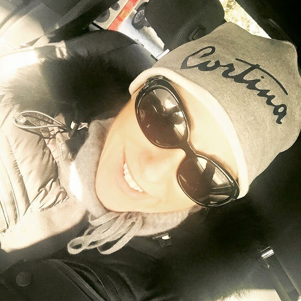 Cappello del grande puffo ????#puffi #puffetta #grandepuffo #lucamaria #hat  #goodvibrations  #smile #cortinadampezzo https://t.co/3x2KqUqVOR