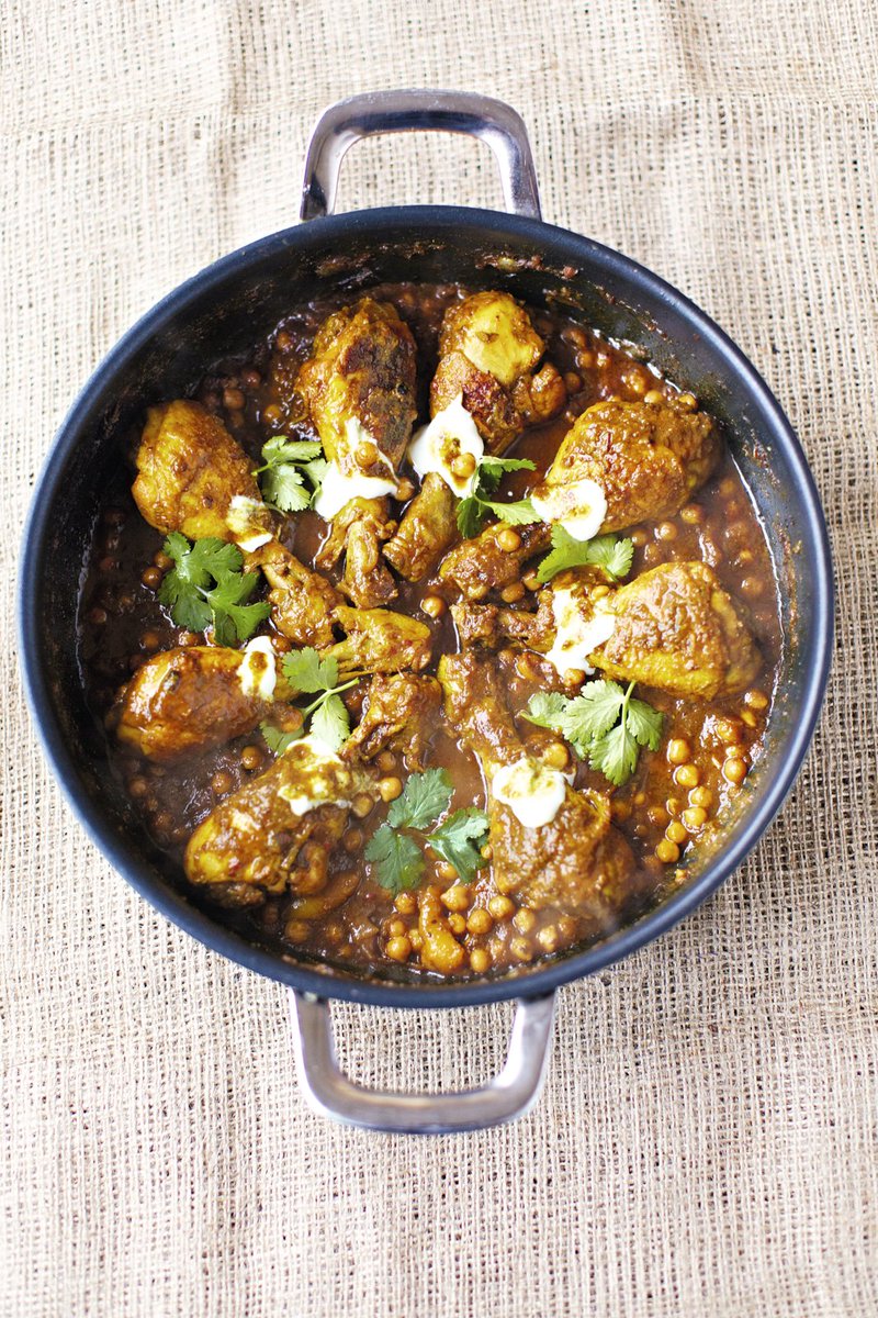 Everyone loves a good chicken curry so today's #RecipeOfTheDay is a phenomenal pukka curry! https://t.co/Pq3AVmgkcA https://t.co/VyAZGqtGcg