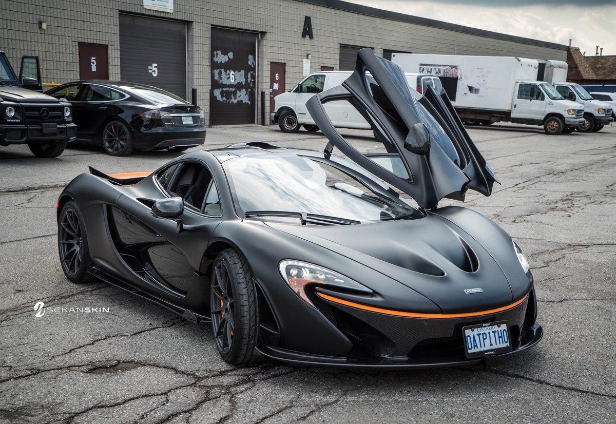 RT @autoshowcanada: See @deadmau5’s McLaren P1 & Lamborghini ‘Purracan’ in the Cars & Stars exhibit: https://t.co/1JMPvJBG3v #CIAS2016 http…