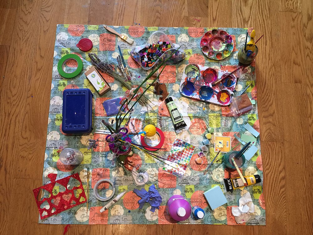 craft moment with Ever. gluestick, paint, lavender, stickers, tape, glitter, markers, balloon. check! https://t.co/a7Jyw4ZrRa