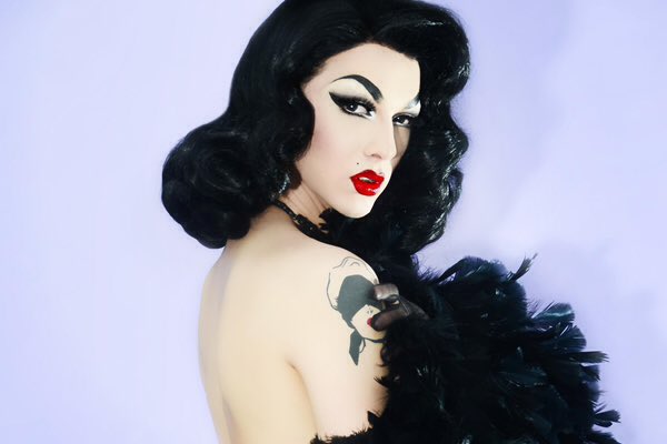 RT @MonicaMacabre96: @VioletChachki is like the @DitaVonTeese of drag. The girl was my favorite before season 7 even started ???????? #Poodle ???? h…
