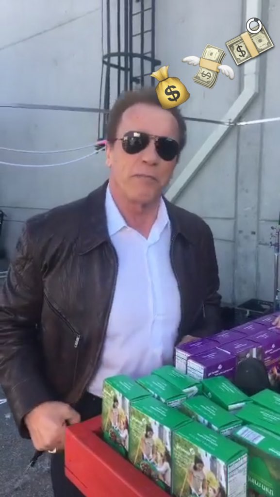 RT @KJarrel: Guys I added Arnold Schwarzenegger on snapchat and it was the absolute best decision of my life @Schwarzenegger https://t.co/W…