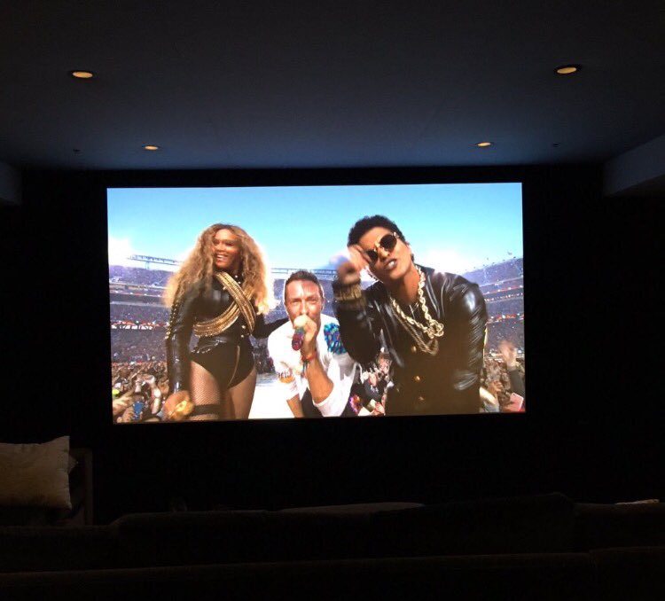 That's how it's done. @Beyonce @BrunoMars @coldplay #BelieveInLove #Halftime #SB50 ???????????? https://t.co/Y944ivLCaN