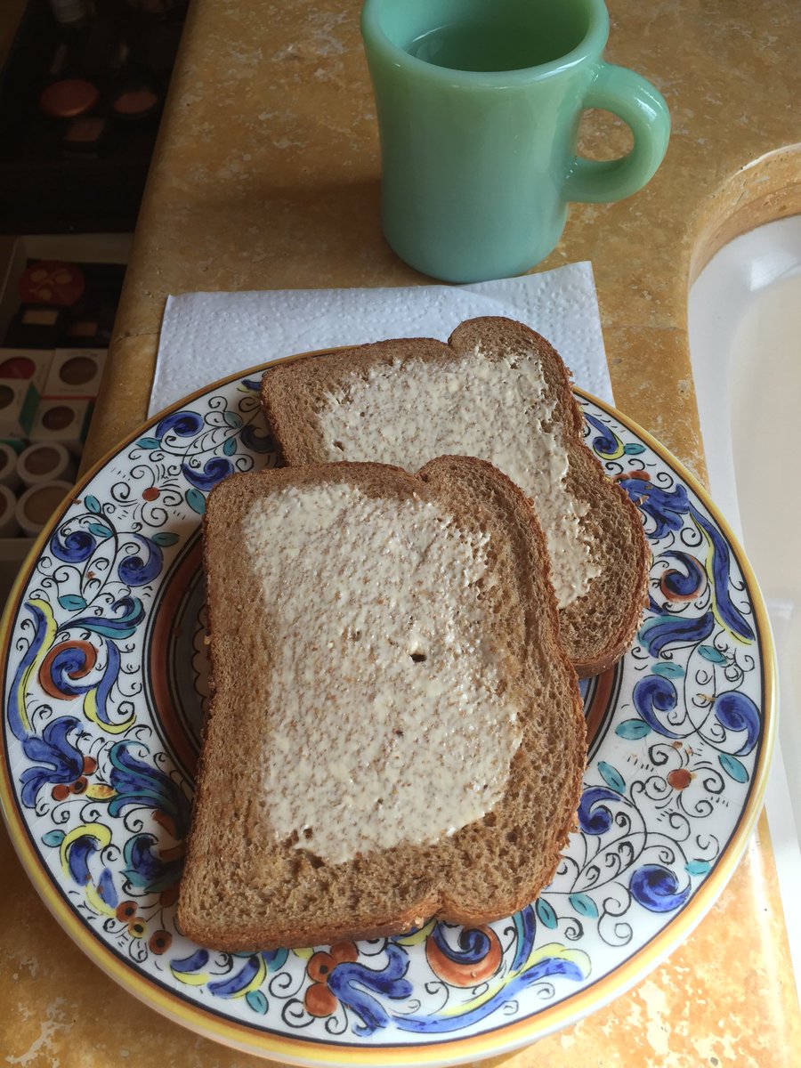 Starting my morning off with some toast! #NationalToastDay https://t.co/LovYhJDJIn