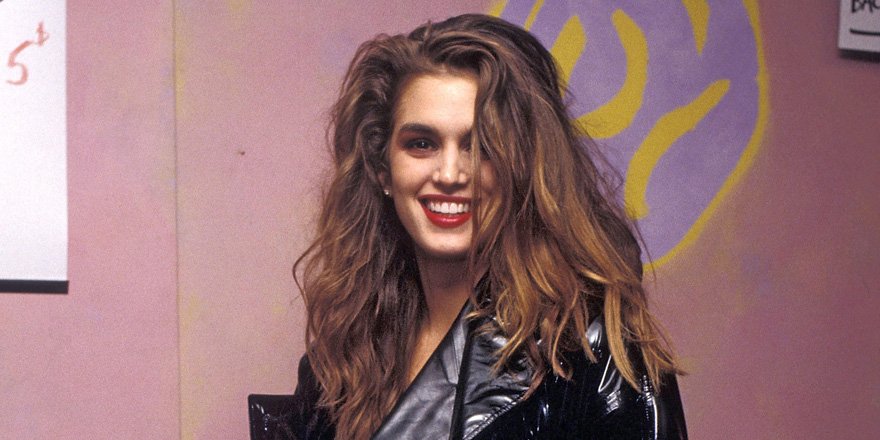 RT @people: 25 of @CindyCrawford's most Instagram-worthy style moments https://t.co/YCV5O2kojY https://t.co/S6UoVHtvgm