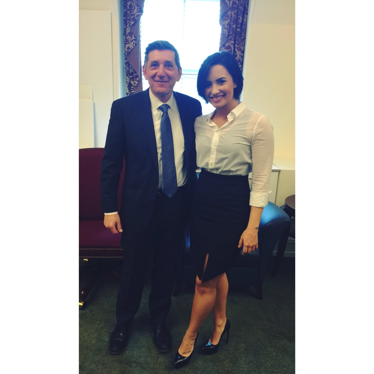 At the @WhiteHouse today with @Botticelli44… working on something big ???????? ✊ https://t.co/4L0vdzsBdB