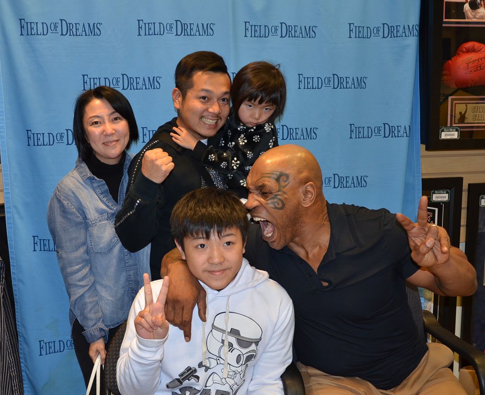 RT @MikeTyson: Meet me today & get my autograph at @FODVenetian & @FODCaesars! More Info: https://t.co/03rGOf6pji See you soon! https://t.c…