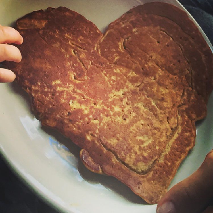 Valentine's breakfast #slimgoodies  @bradyphorn it's sweet potato... Get it? https://t.co/eRzbMq3nov https://t.co/x38PO1GIEx