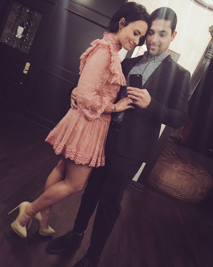 RT @WValderrama: Tonight is about celebrating the lady I love.. Blessed with our friendship. I love you my Demi. #HappyValentinesDay https:…