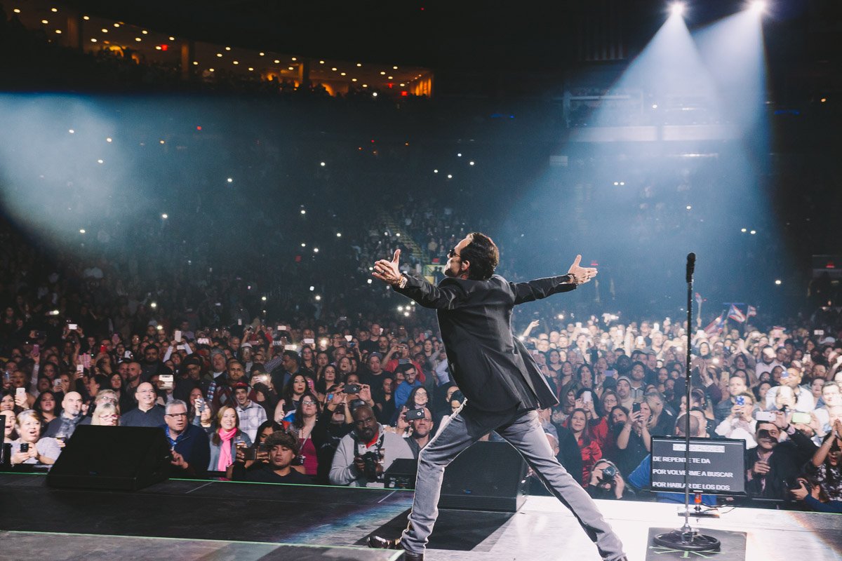 Thanks #Bridgeport #Connecticut for your energy, cant ask for better #ValentinesDay than w/ you! @websterbankarena https://t.co/z63UMT0A6E