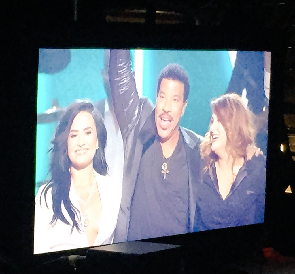 RT @WValderrama: Watching @ddlovato from backstage.. And um who do you think you are tears?.. Getting out of my eyes! ???? #Grammys2016 https:…