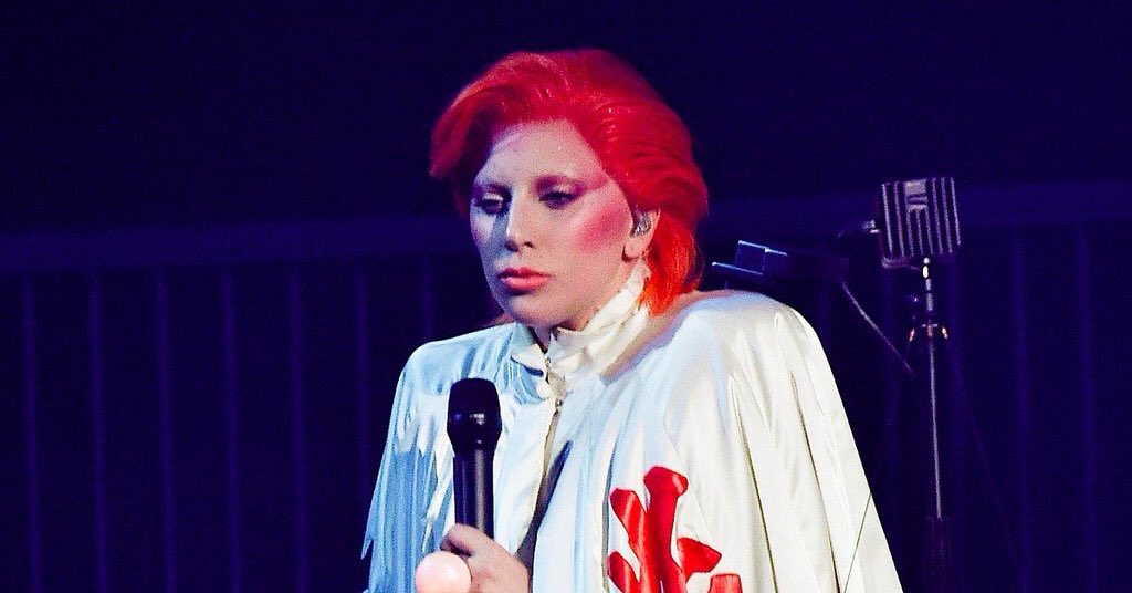 David Bowie SETLIST: Space Oddity Changes Ziggy Stardust Suffragette City RebelRebel Fashion Fame Let's Dance Heroes https://t.co/3ymJuOHiAw