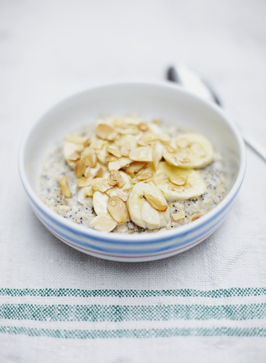 Get active with @sportrelief and give this brilliant #porridge recipe a go! https://t.co/qFpM5bn356 #RecipeOfTheDay https://t.co/rbwG7RFB19