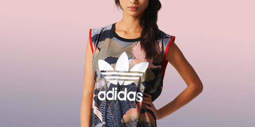 RT @FootLockerEU: The #adidasOriginals @RitaOra Kimono Tee is now available online & in selected stores https://t.co/vIcjSfaRvj https://t.c…