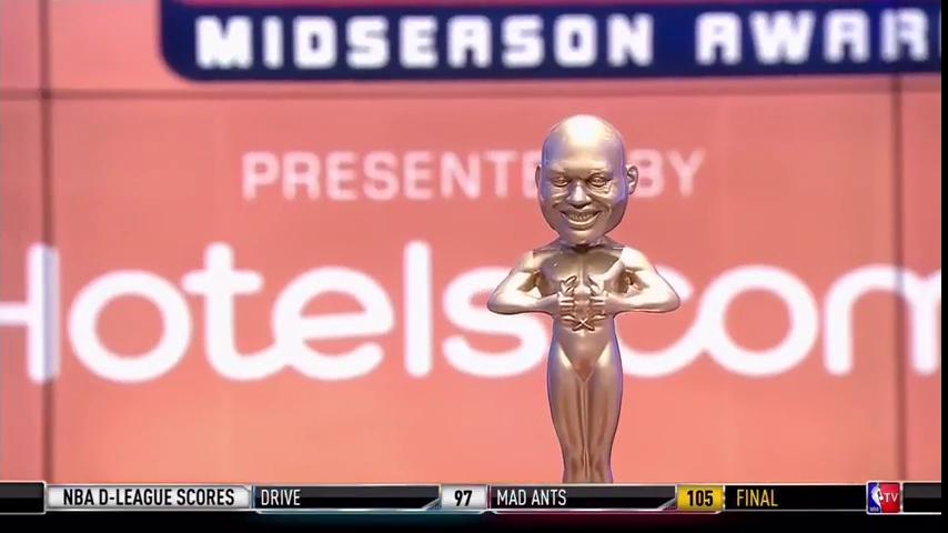 RT @NBATV: .@Shaq is giving out his midseason #Shaqtin awards NEXT on NBA TV! Tune in to see what players get this trophy! https://t.co/XFQ…