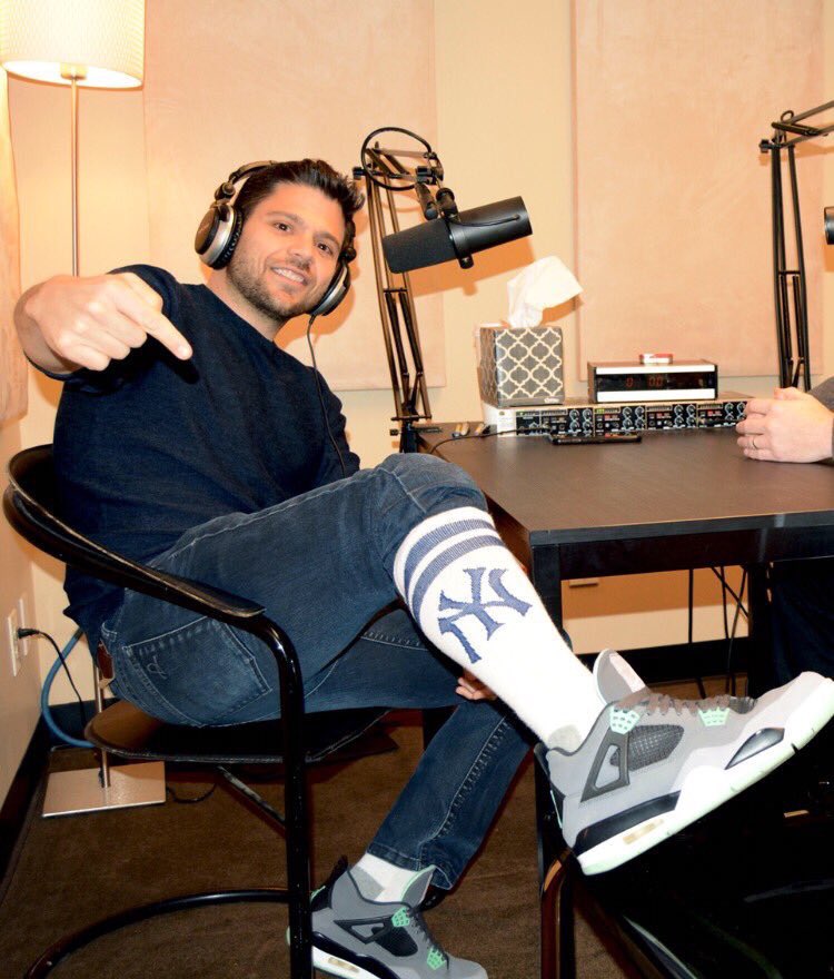 Man @KFCBarstool didn't enjoy the sock game. But we both love L. Sprewell so it's cool. https://t.co/X61tzR02Wh